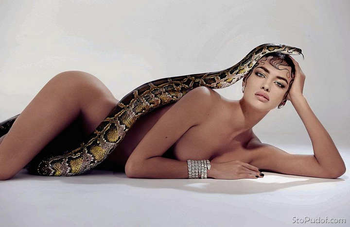 Голая Ирина Шейк