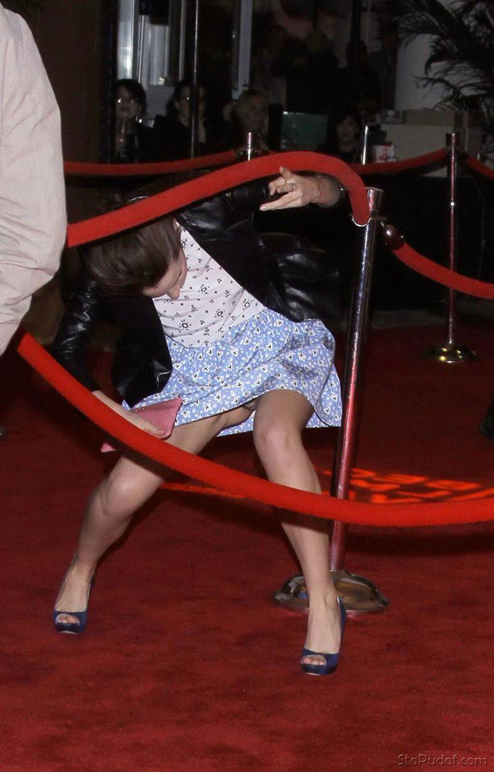 Голая Эмма Уотсон