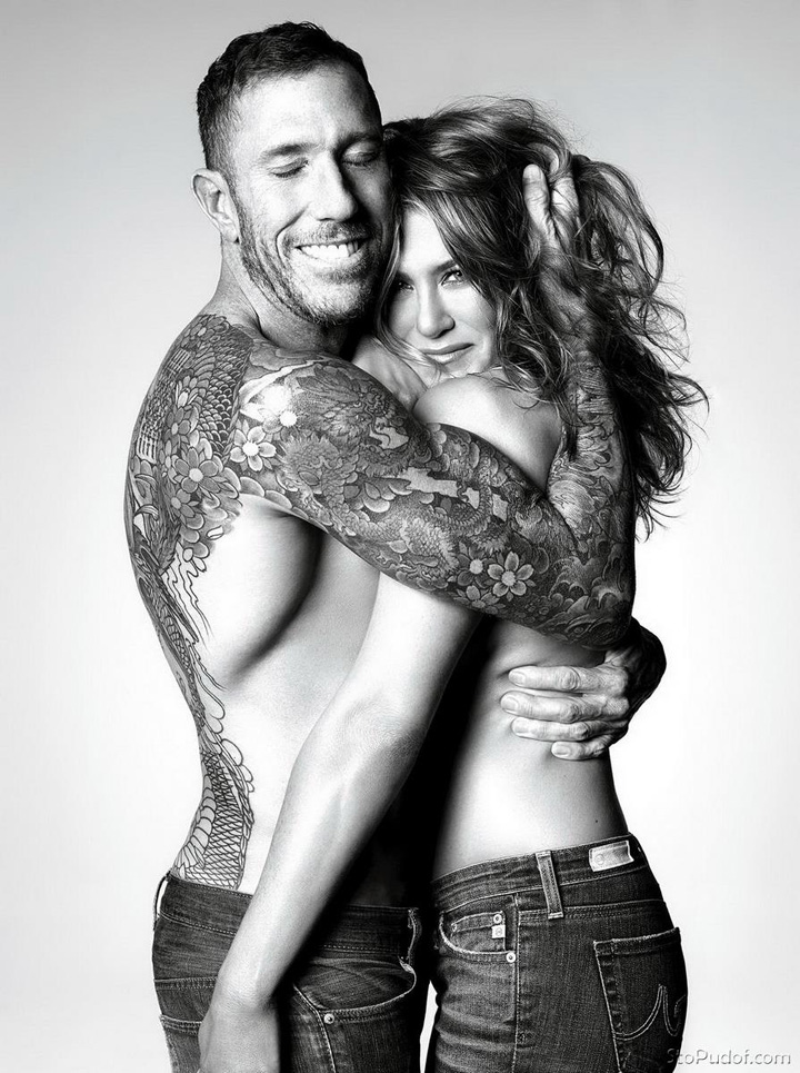 Обнаженная Дженнифер Энистон