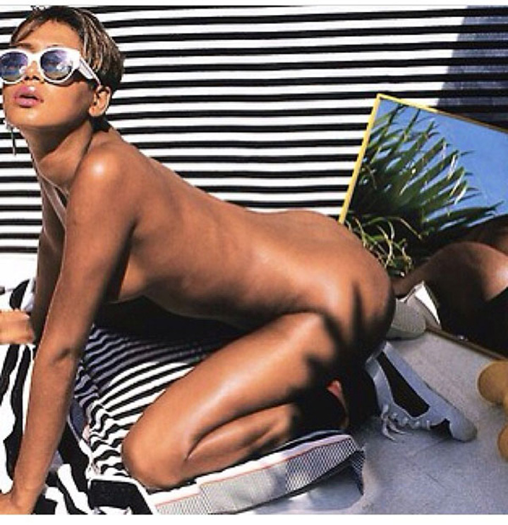 Фото голой Рианны